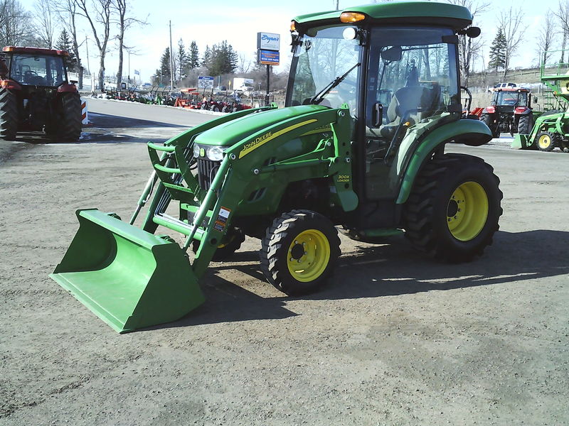 2011 John Deere 3520 Tractor - We Finance All Types of Credit!